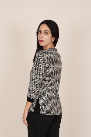 Viscose sweater slightly oversized